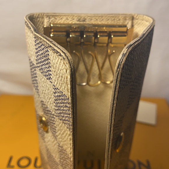 SOLDAuthentic Louis Vuitton Damier Azur Key Case - Picture 13 of 13